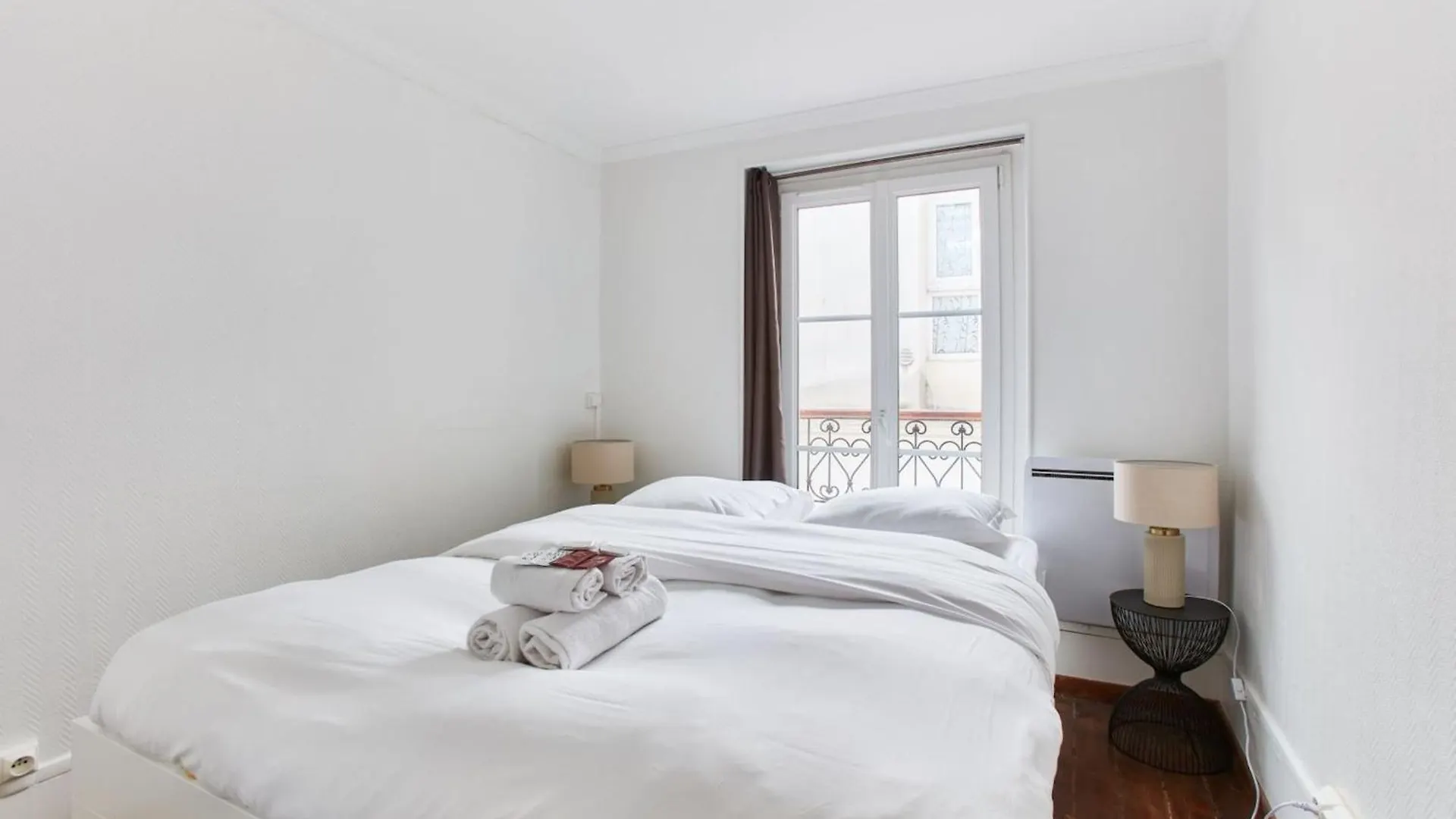 Apartament Montmartre & Sacre-Coeur Basilica - 1Br - Cityapartmentstay Paryż